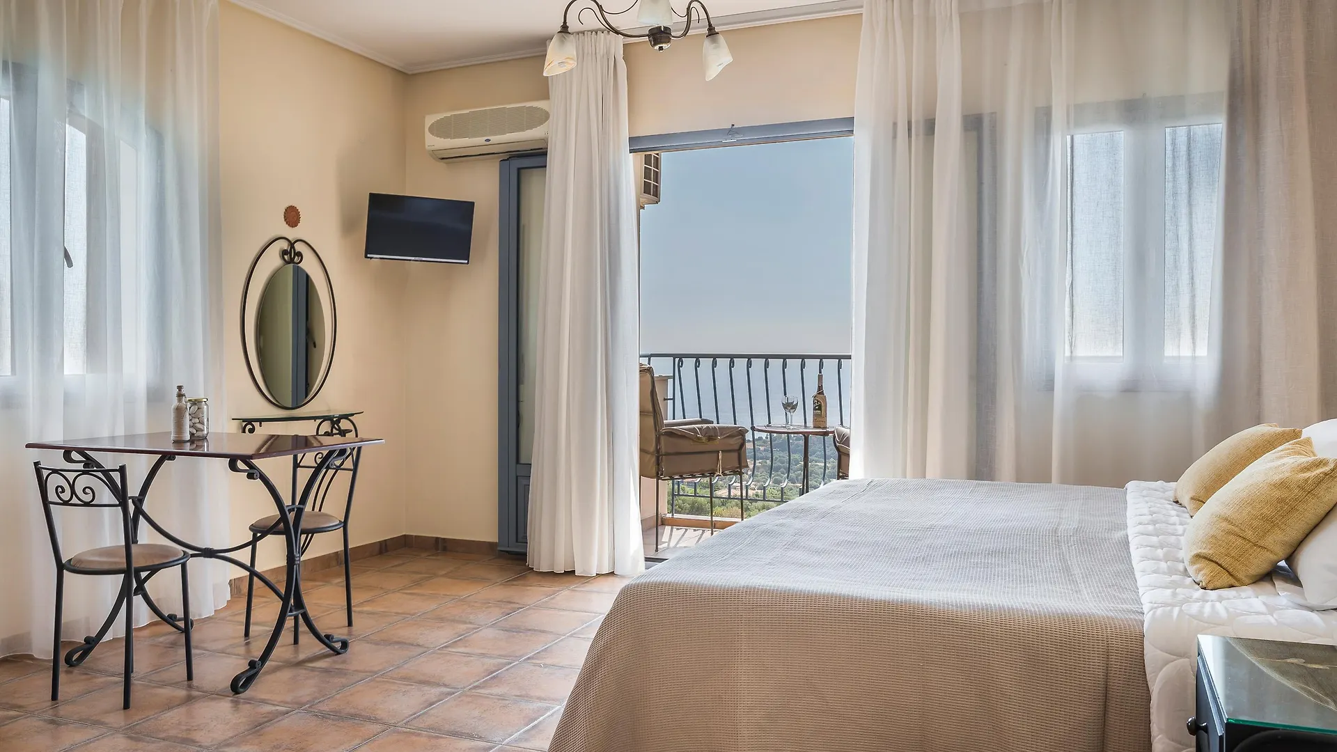 Hotel apartamentowy Diana Studios Mousata