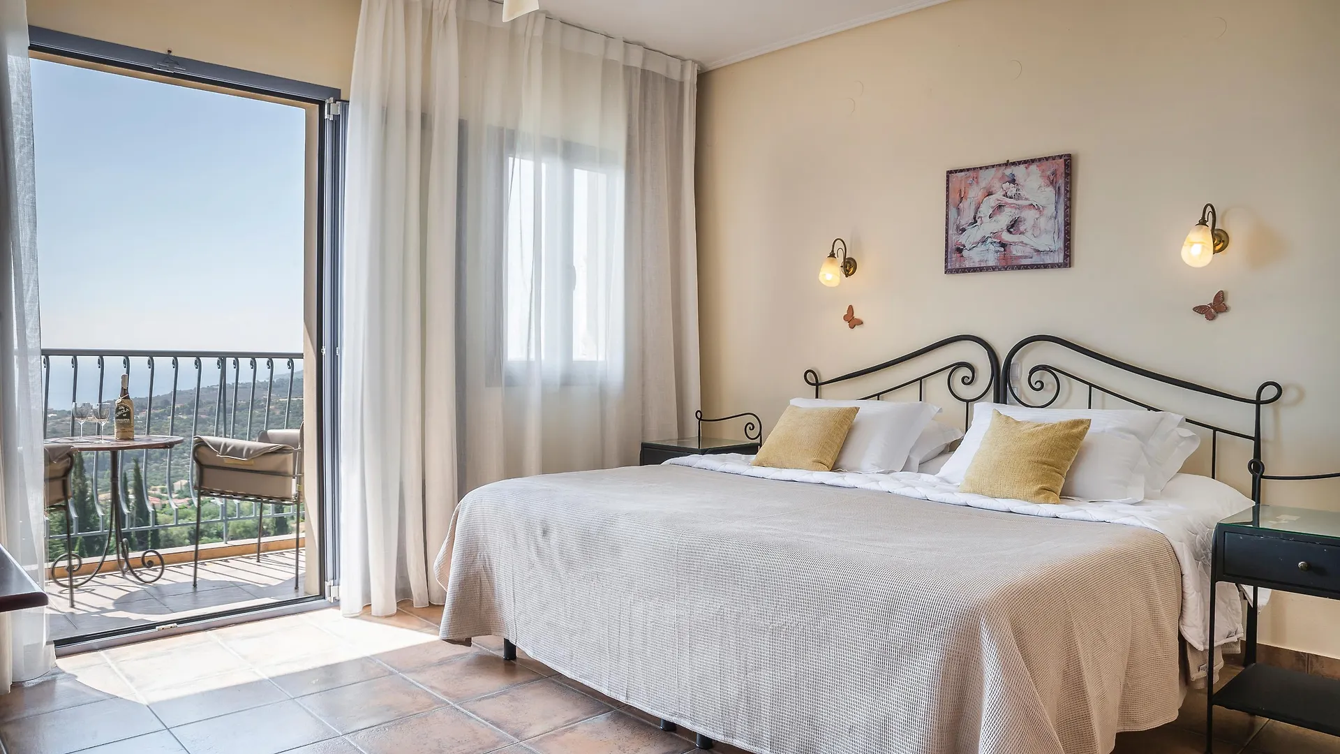 Diana Studios Mousata
