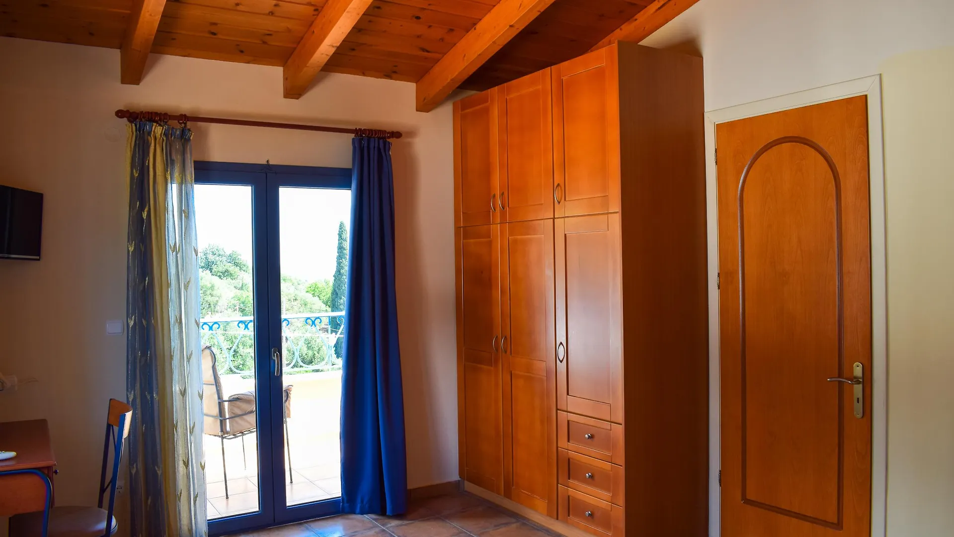 Diana Studios Mousata Hotel apartamentowy