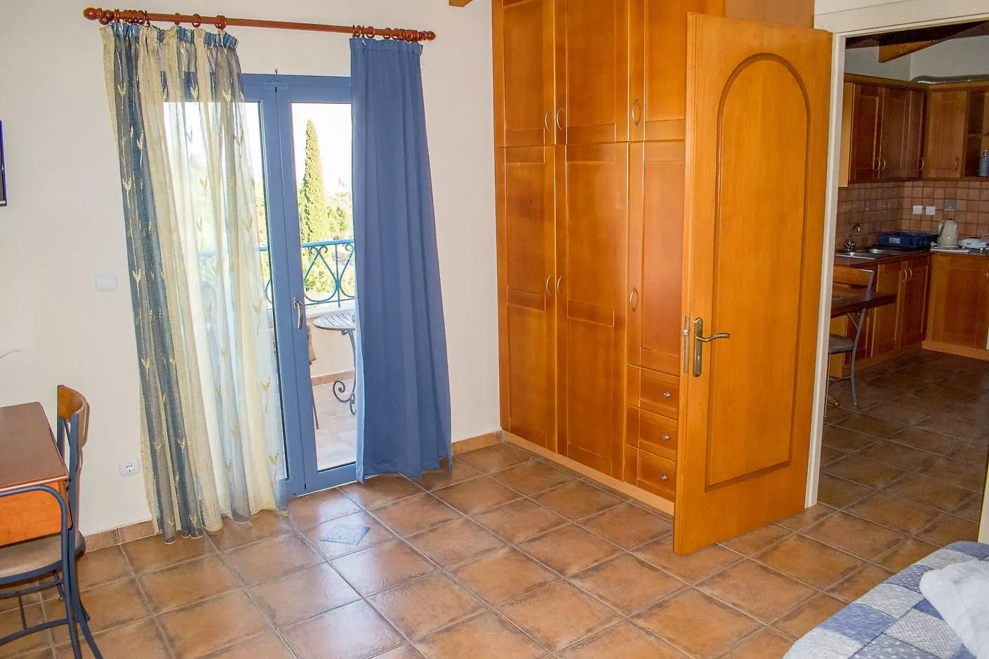Aparthotel Diana Studios Mousata