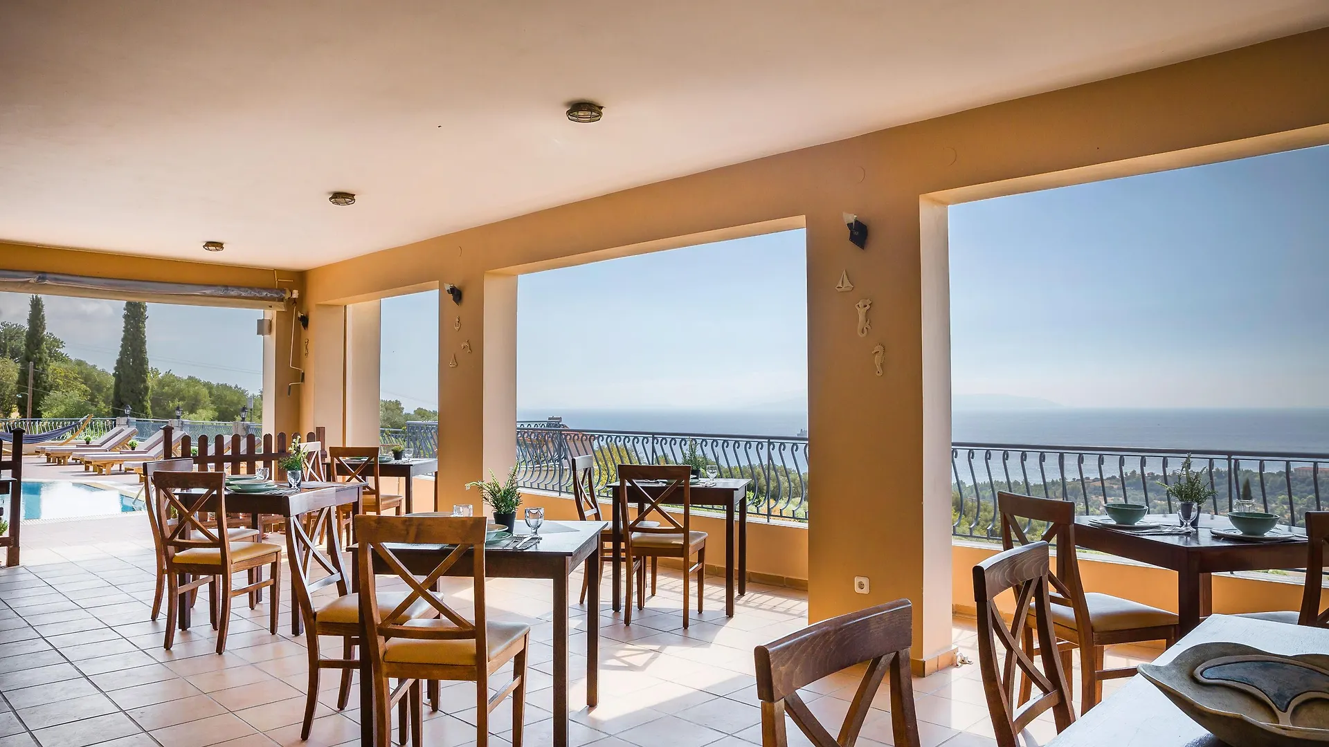 Diana Studios Mousata Aparthotel