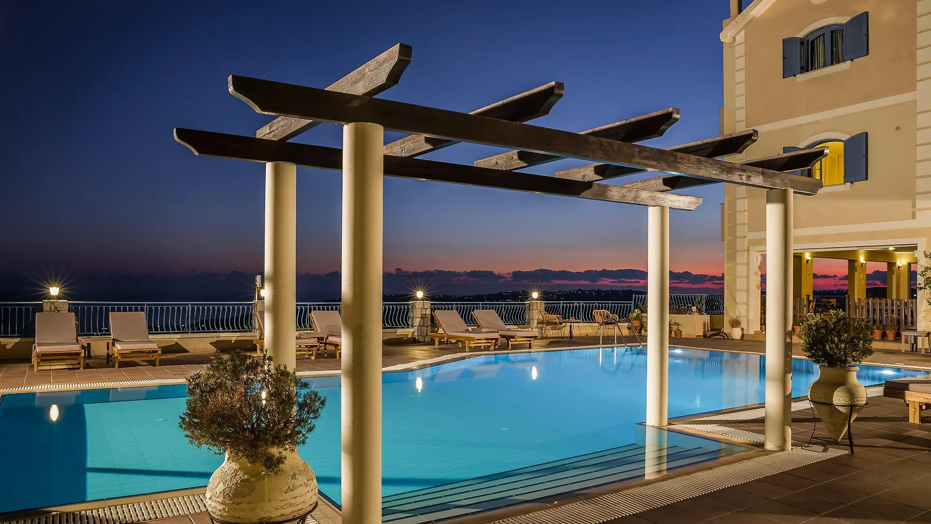 *** Aparthotel Diana Studios Mousata Greece